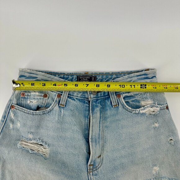Abercrombie & Fitch Mom Jeans | Light Wash Distressed | Raw Hem | Size 25 - Picture 6 of 9
